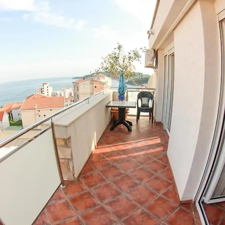 Mila & Aleksandr Apartment Budva